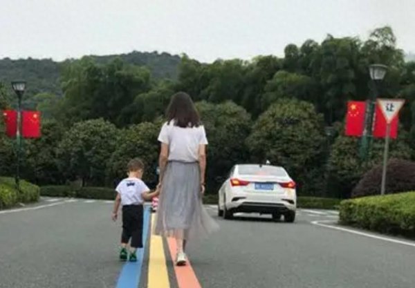 同花顺e配 未来三年这样教育孩子，你和孩子都能赢！